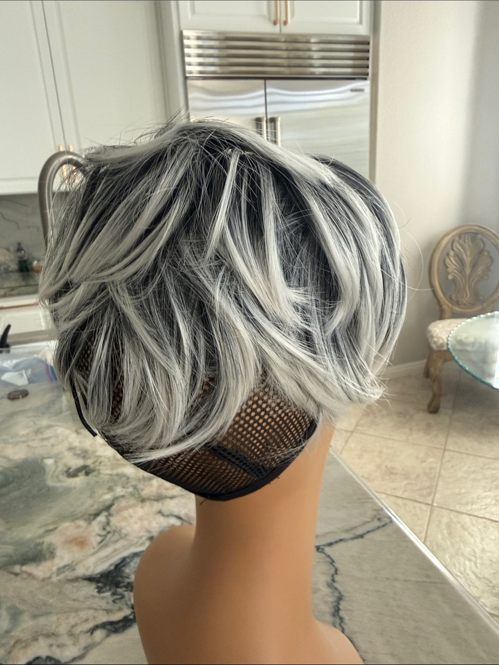 Brand New! Short Layered Synthetic Top piece in Salt & Pepper Gray Ombré - Picture 3 of 5